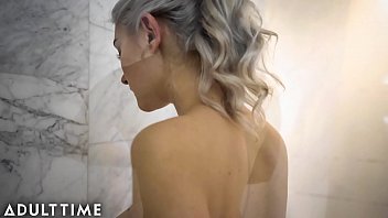 Eva Elfie Masturbating in a Steamy Shower